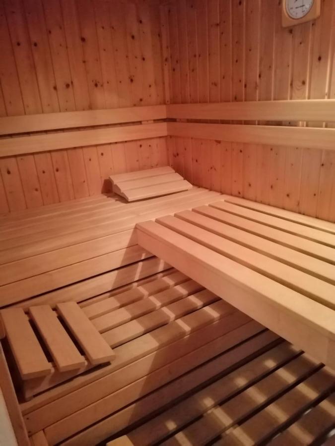 Prive Sauna & Terras - Aachen Vaals Drielandenpunt エクステリア 写真